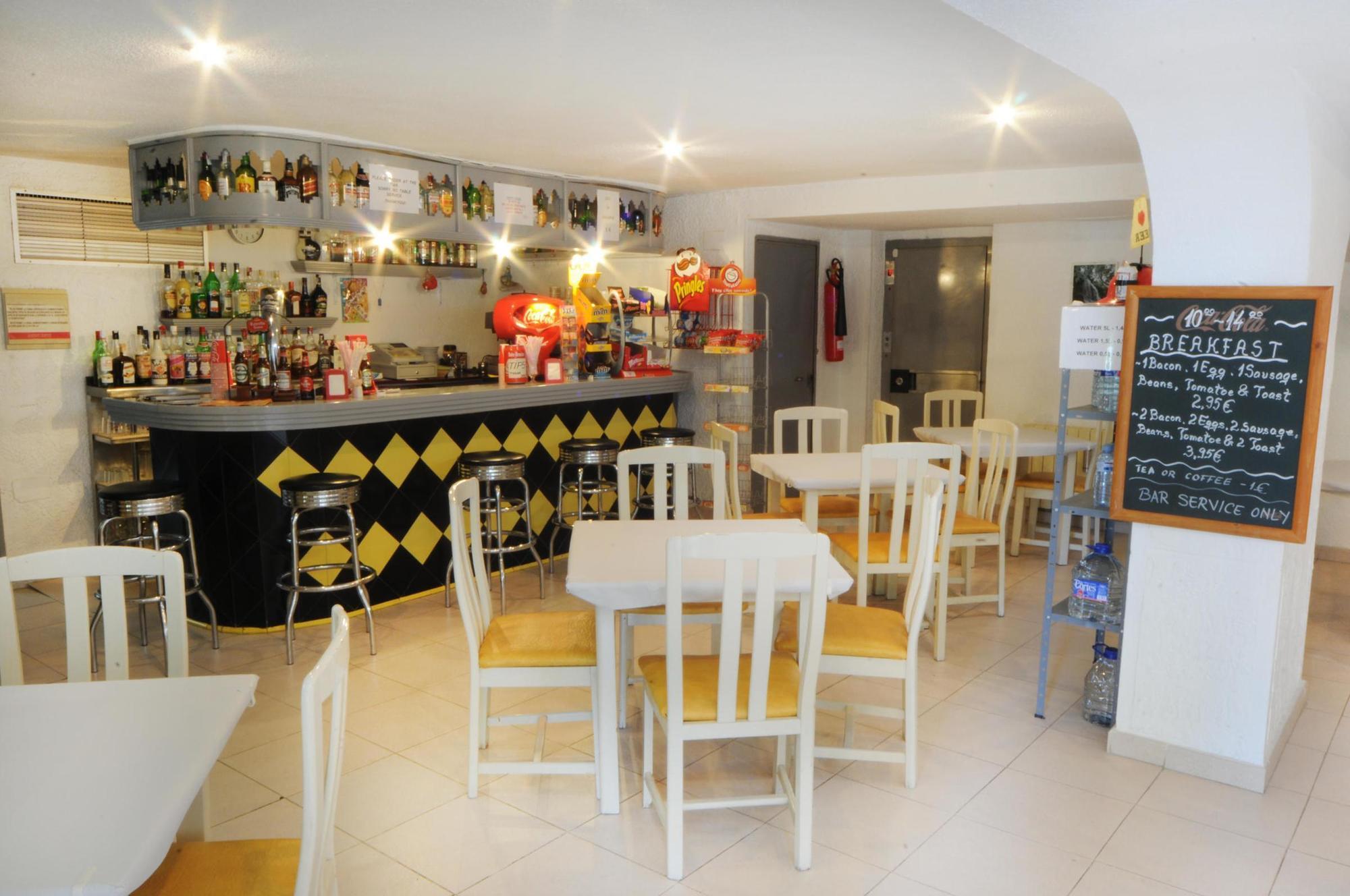 Halley Hotel & Apartments Affiliated By Melia Benidorm Eksteriør bilde